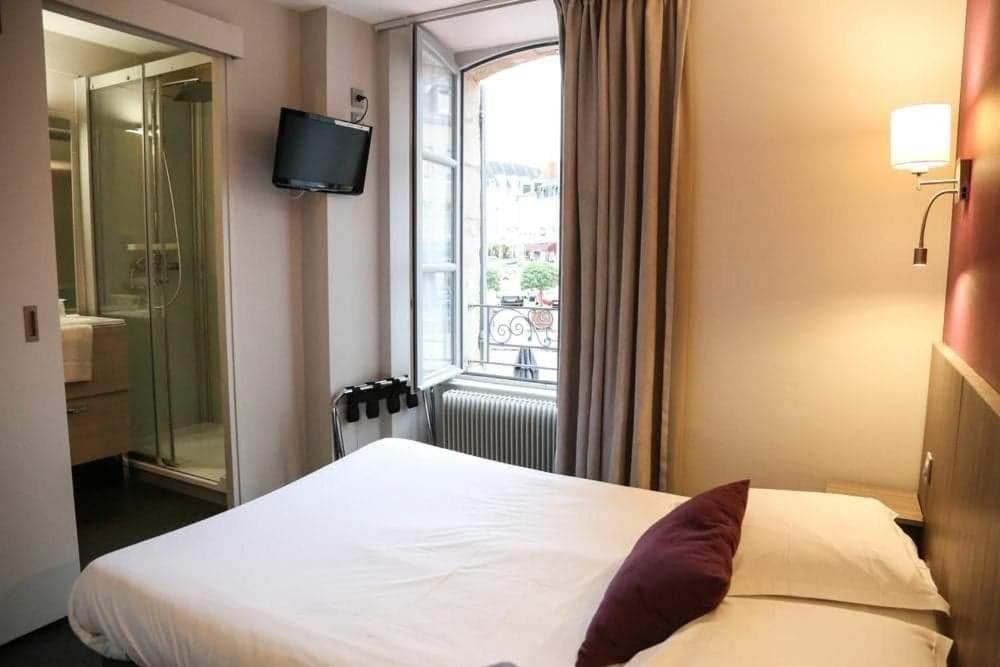 Hotel Du Commerce La Châtre المظهر الخارجي الصورة